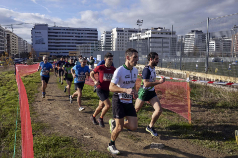 Imágenes del I Cross Pamplona en el Soto Lezkairu
