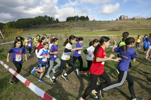 Imágenes del I Cross Pamplona en el Soto Lezkairu