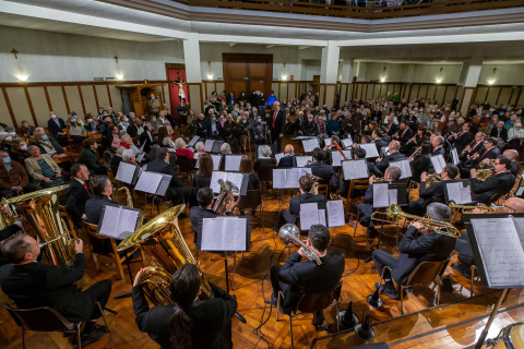 Fotos del concierto de la Pamplonesa y Voces de Oro en la Casa de la Misericordia de Pamplona.