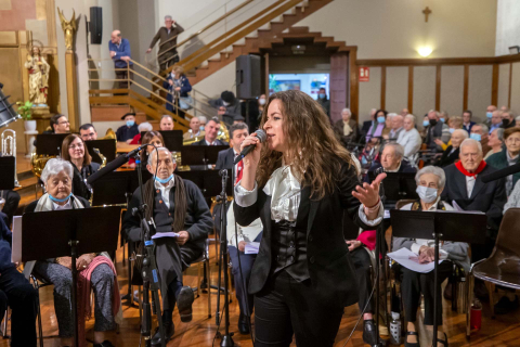 Fotos del concierto de la Pamplonesa y Voces de Oro en la Casa de la Misericordia de Pamplona.