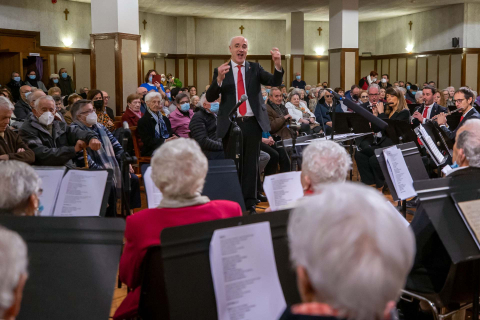 Fotos del concierto de la Pamplonesa y Voces de Oro en la Casa de la Misericordia de Pamplona.