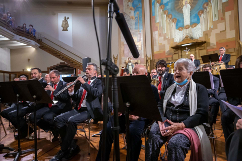 Fotos del concierto de la Pamplonesa y Voces de Oro en la Casa de la Misericordia de Pamplona.