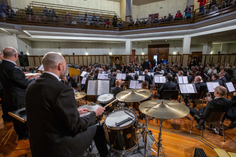 Fotos del concierto de la Pamplonesa y Voces de Oro en la Casa de la Misericordia de Pamplona.