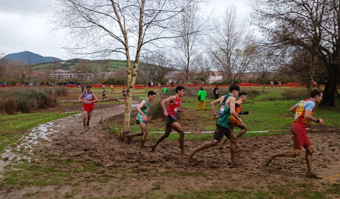 Atletas navarros en el Campeonato de España de Cross.