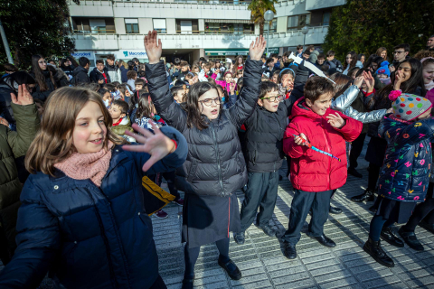 Alumnos del Santísimo Sacramento salen a la calle por la no violencia y la paz