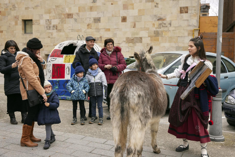 Fotos de los quintos en el día de Santa Águeda de Alsasua.