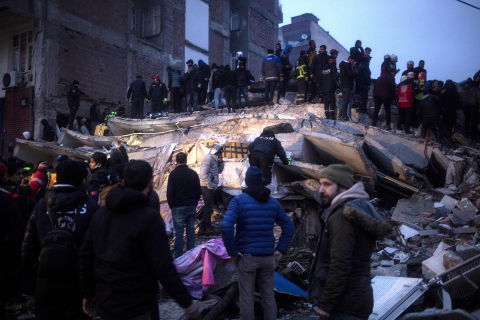 Imagen de  la ciudad turca de Diyarbakir tras el devastador terremoto./