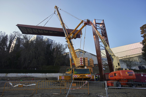 Imagen del montaje del nuevo ascensor de Trinitarios./