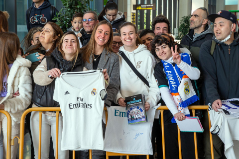 Llegada del Real Madrid al aeropuerto de Noáin./
