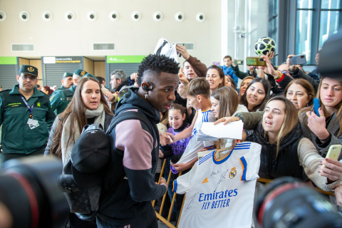Llegada del Real Madrid al aeropuerto de Noáin./