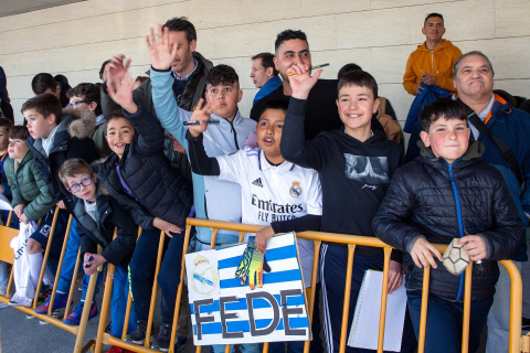 Llegada del Real Madrid al aeropuerto de Noáin./