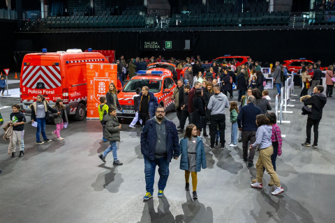 Jornada de puertas abiertas de la Policía foral en el Navarra Arena./