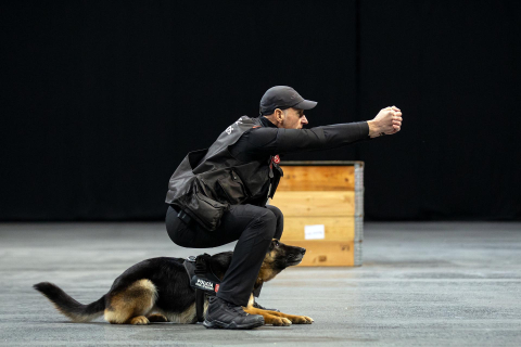 Jornada de puertas abiertas de la Policía foral en el Navarra Arena./