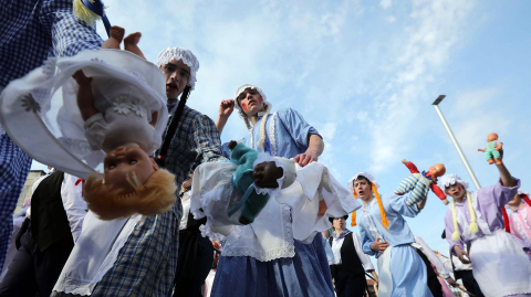 Las calles de Bera de Bidasoa acogieron este domingo, 19 de febrero,. las celebraciones del Carnaval.