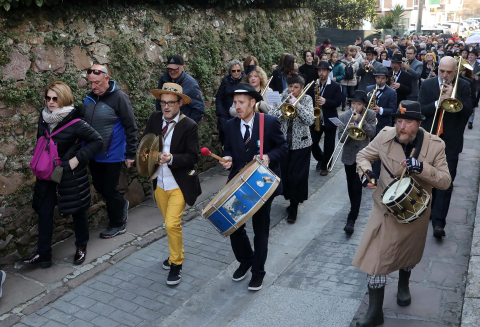 Las calles de Bera de Bidasoa acogieron este domingo, 19 de febrero,. las celebraciones del Carnaval.