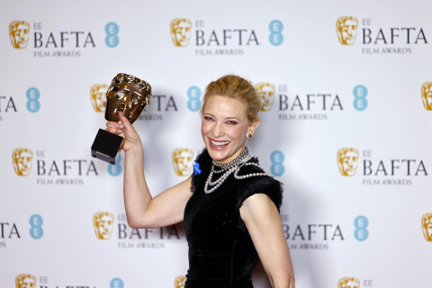 Alfombra roja y galardonados en los Premios Bafta al cine.