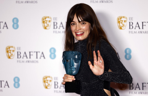 Alfombra roja y galardonados en los Premios Bafta al cine.