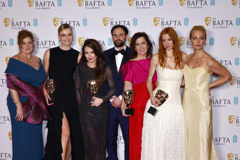 Alfombra roja y galardonados en los Premios Bafta al cine.