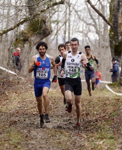 Imágenes del campeonato navarro de cross en el circuito Dantzaleku de Alsasua