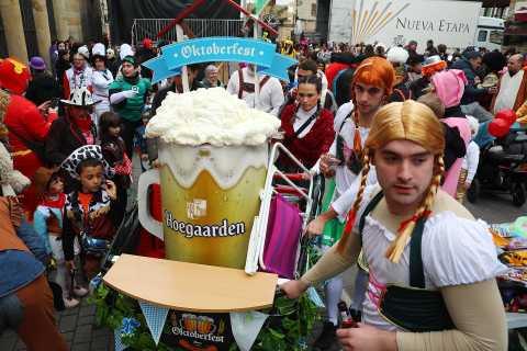 Imágenes del carnaval urbano de Alsasua.