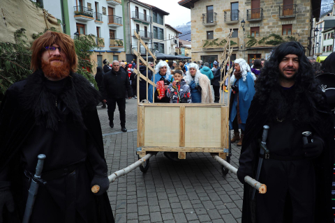Imágenes del carnaval urbano de Alsasua.