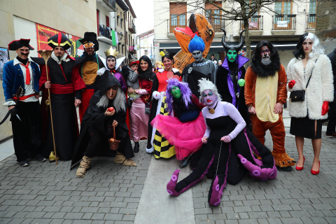 Imágenes del carnaval urbano de Alsasua.