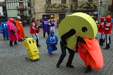 Imágenes del carnaval urbano de Alsasua.