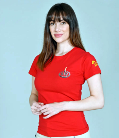 Adara Molinero