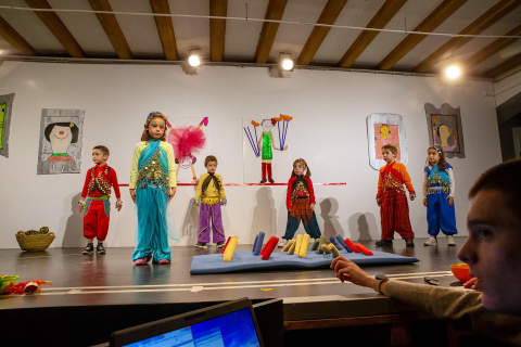 Sesión de circo en el colegio Sagrado Corazón