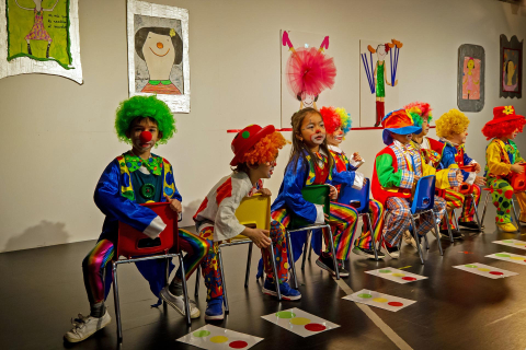 Sesión de circo en el colegio Sagrado Corazón