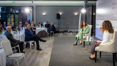Fotografías del desayuno de trabajo con Rosa Carabel, CEO de Eroski.