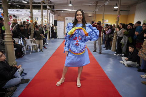 Fotos del desfile de la Asociación Síndrome de Down de Navarra, organizado por alumnado de María Ana Sanz.