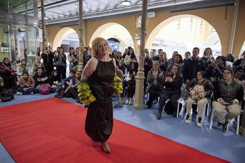 Fotos del desfile de la Asociación Síndrome de Down de Navarra, organizado por alumnado de María Ana Sanz.