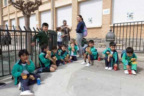 Fotos de la Operación Bocata del colegio Anunciata de Tudela.