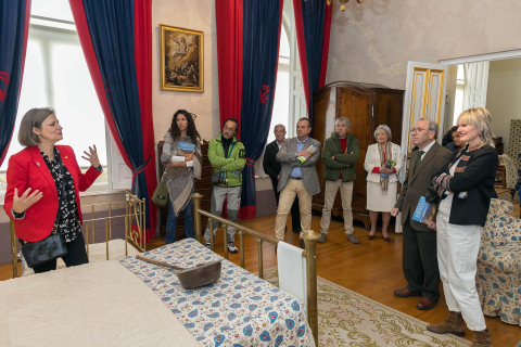 Presentación de la revista 'Conocer Navarra' en Cortes.