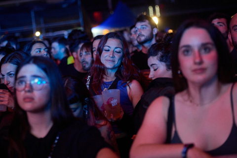 Fotos de la segunda jornada del Iruña Rock en el Navarra Arena.
