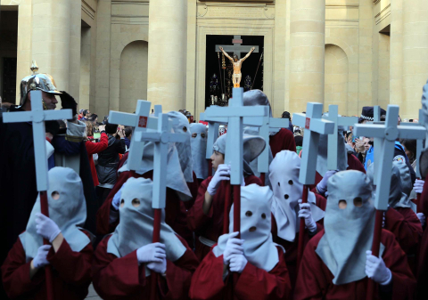 Procesión del Santo Entierro del Viernes Santo en Pamplona.