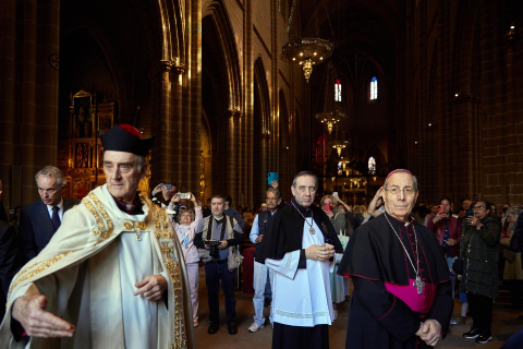 procesión domingo de pascua pamplona