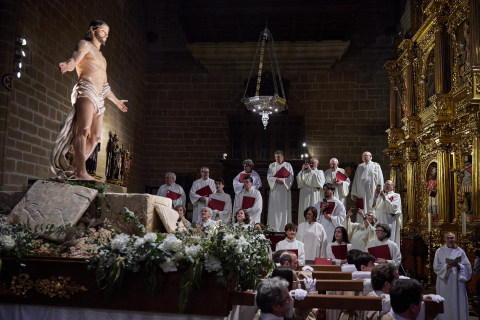 procesión domingo de pascua pamplona