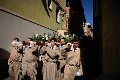 procesión domingo de pascua pamplona