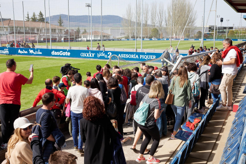 Fotos del entrenamiento de Osasuna, este lunes en las instalaciones de Tajonar.