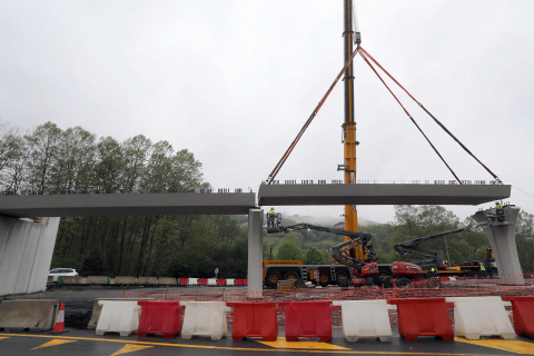 Un nuevo puente en la N-121-A sobre la glorieta de Sunbilla