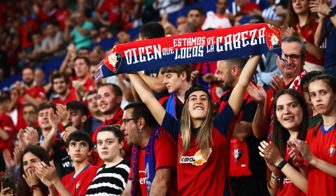 Fotos del encuentro correspondiente a la Jornada 32 disputado en el estadio de El Sadar