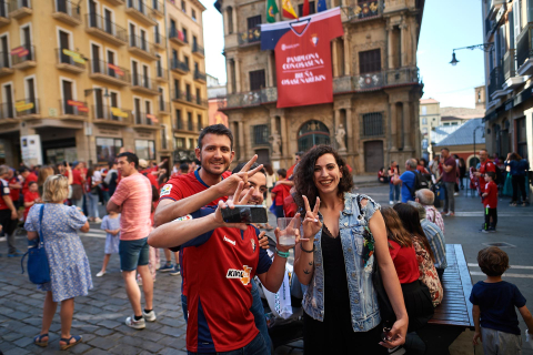 Fotos del ambiente en lo Viejo de Pamplona horas antes del partido.