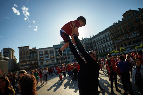 Fotos del ambiente en lo Viejo de Pamplona horas antes del partido.