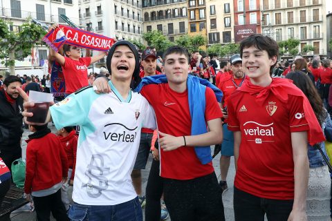 Fotos del ambiente en Pamplona por el partido de final de Copa.