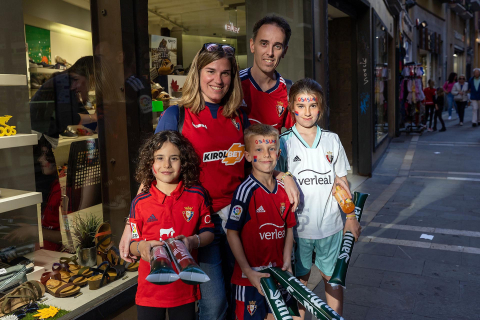 Fotos del ambiente en Pamplona por el partido de final de Copa.