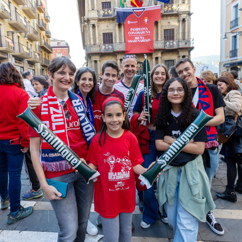 Fotos del ambiente en Pamplona por el partido de final de Copa.