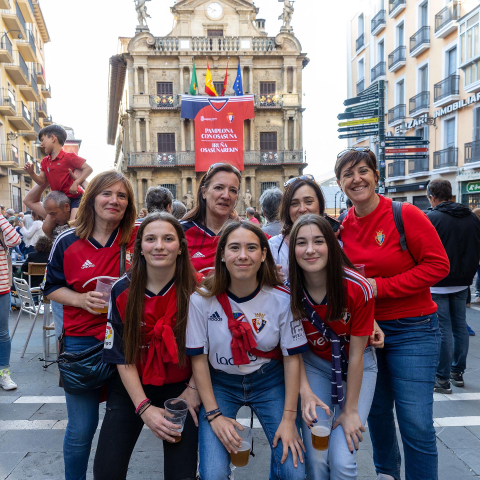 Fotos del ambiente en Pamplona por el partido de final de Copa.