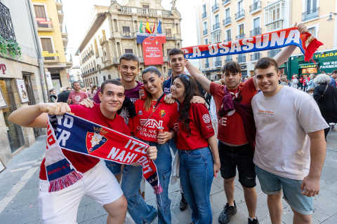 Fotos del ambiente en Pamplona por el partido de final de Copa.